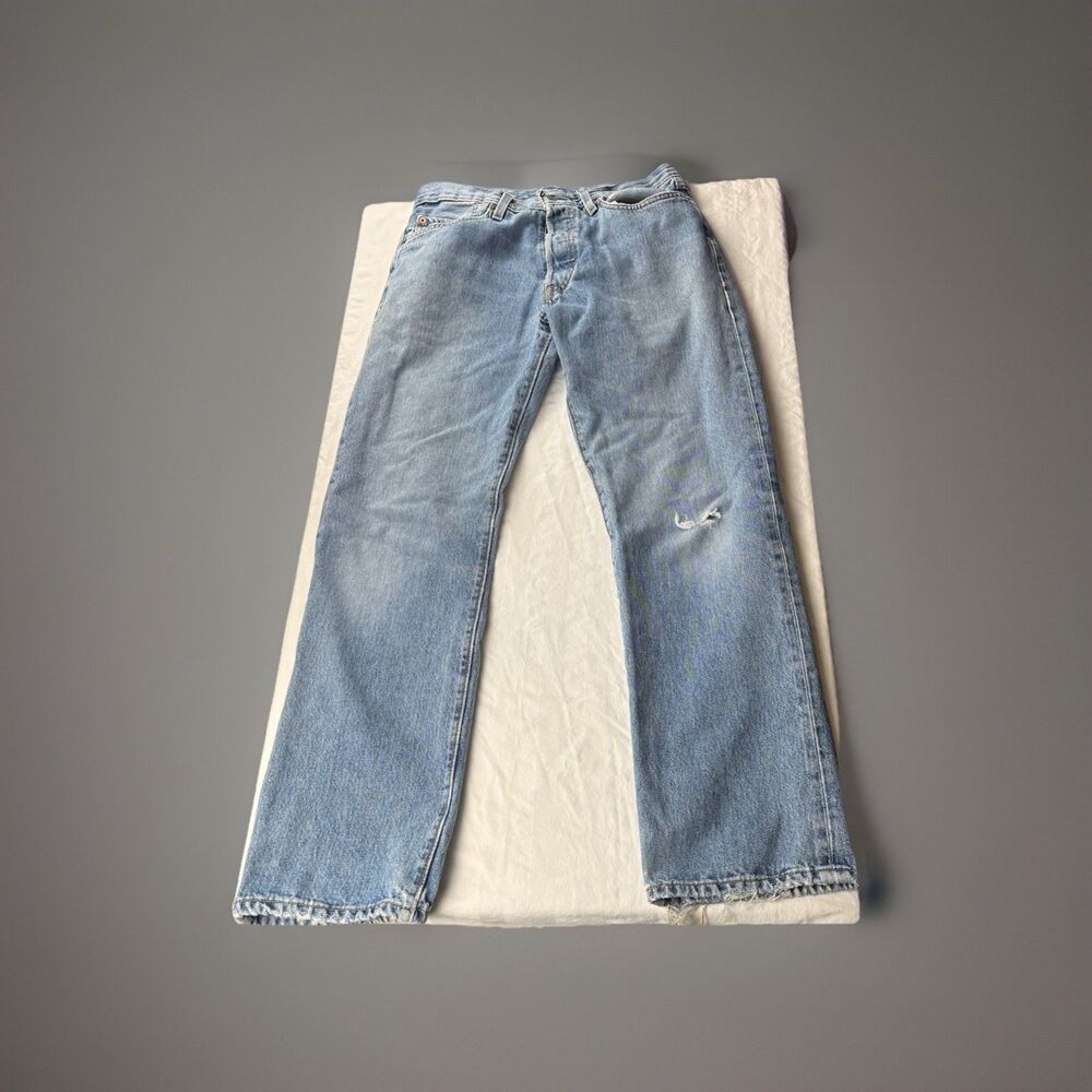 Men’s Levi's 501 Distressed Light Wash Jeans 31x31 Straight Leg Button Fly